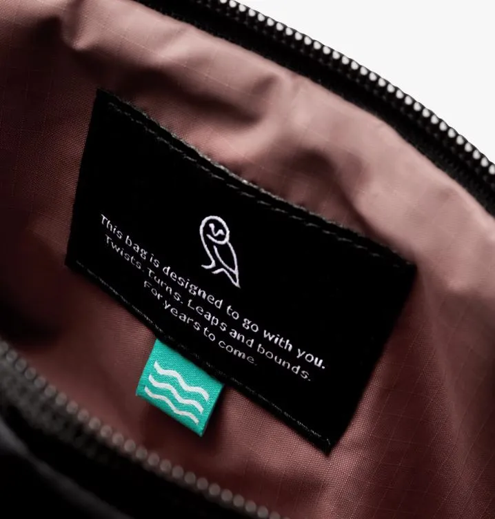 Bellroy Laneway Belt Bag Ink