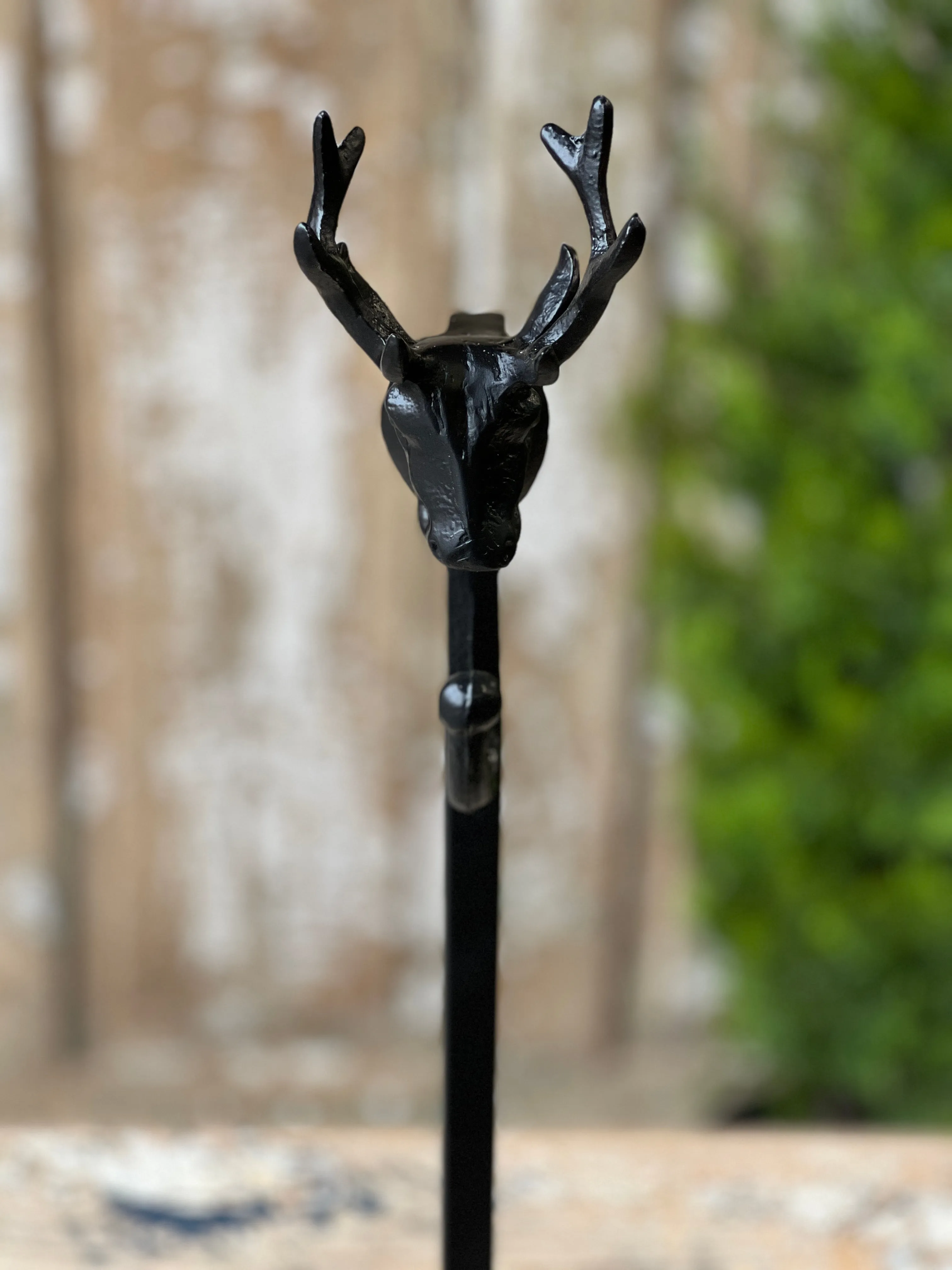 Blitzen Wreath Holder | 21.5"
