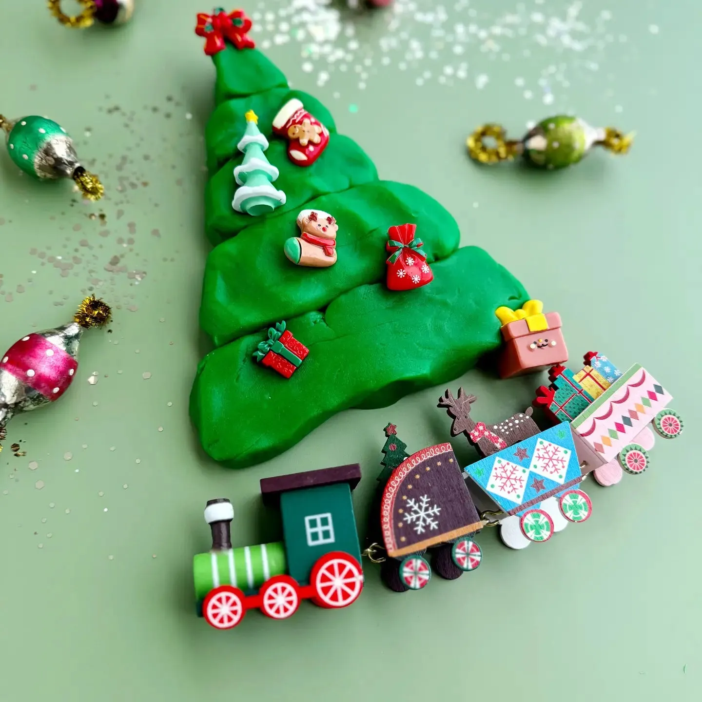 Earth Grown KidDough: Bagged Sensory Kit Christmas Train