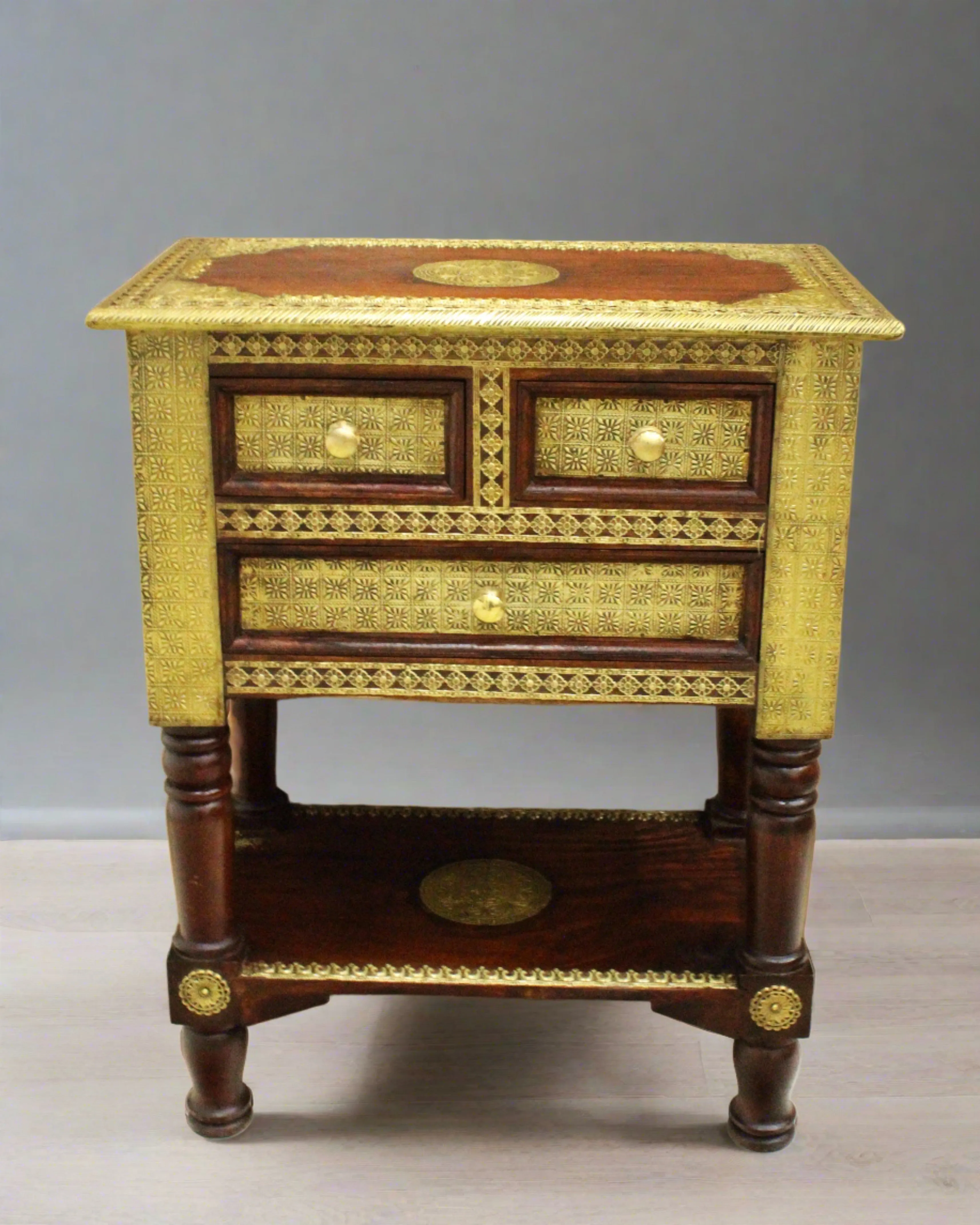 Handcrafted 3-Drawer Bedside Cabinet: Functional Artistry