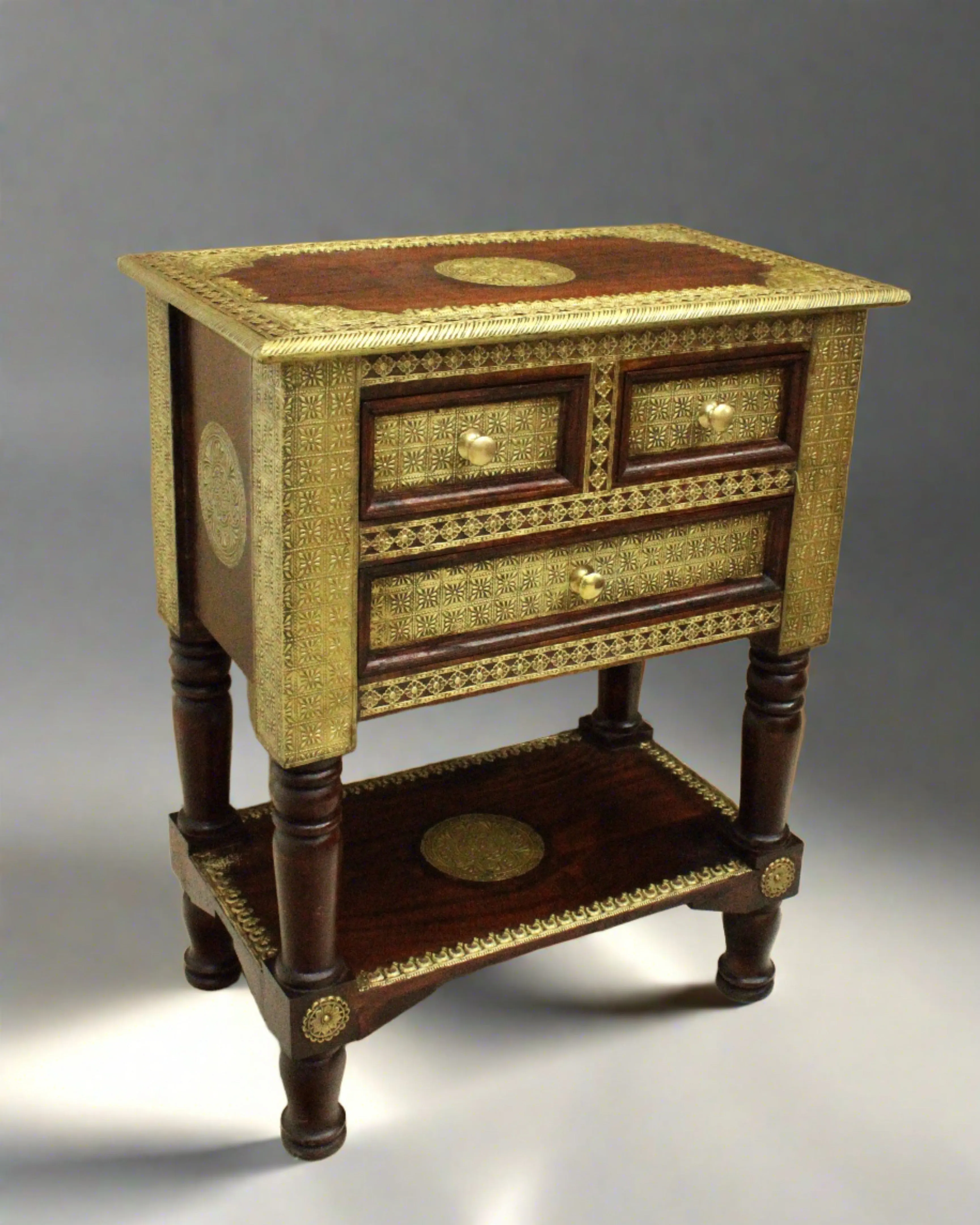Handcrafted 3-Drawer Bedside Cabinet: Functional Artistry