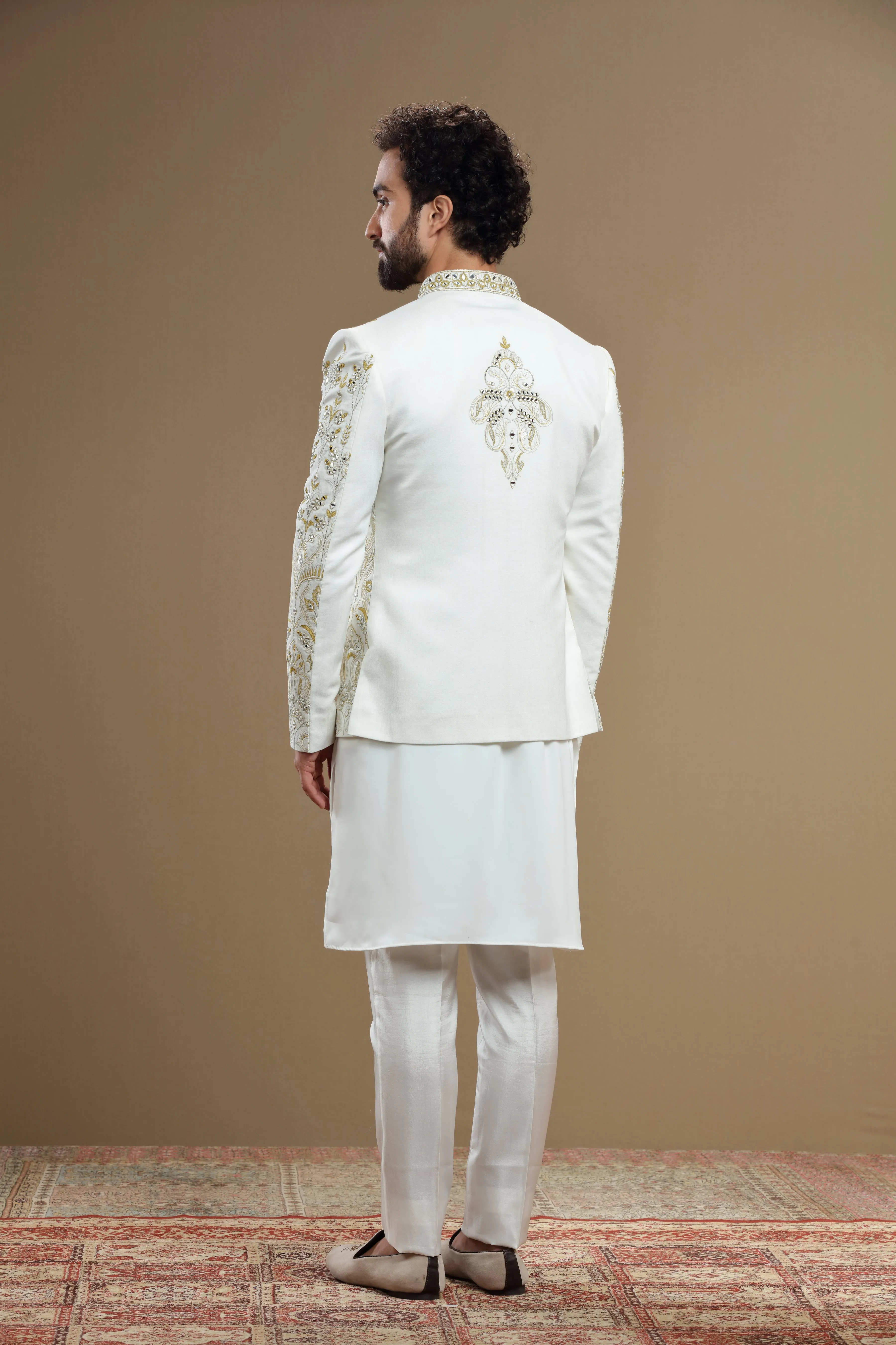 Ivory Silk Jacket Set In Floral Embroidery