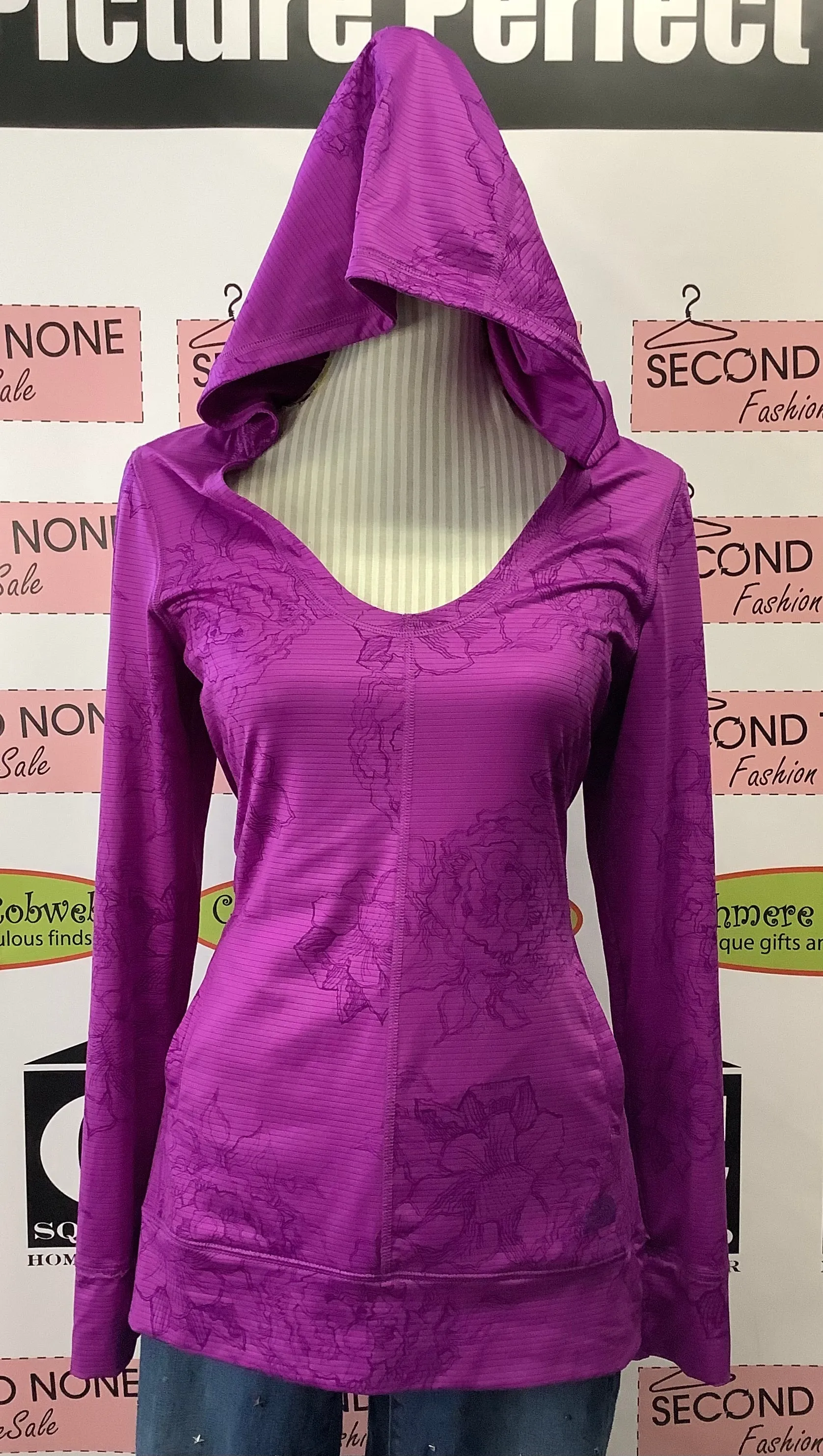 North Face Hibiscus Top (M)