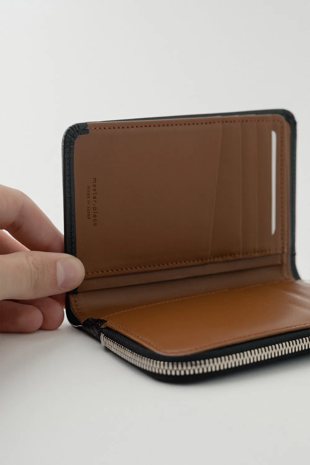 Notch Zip Wallet - Black