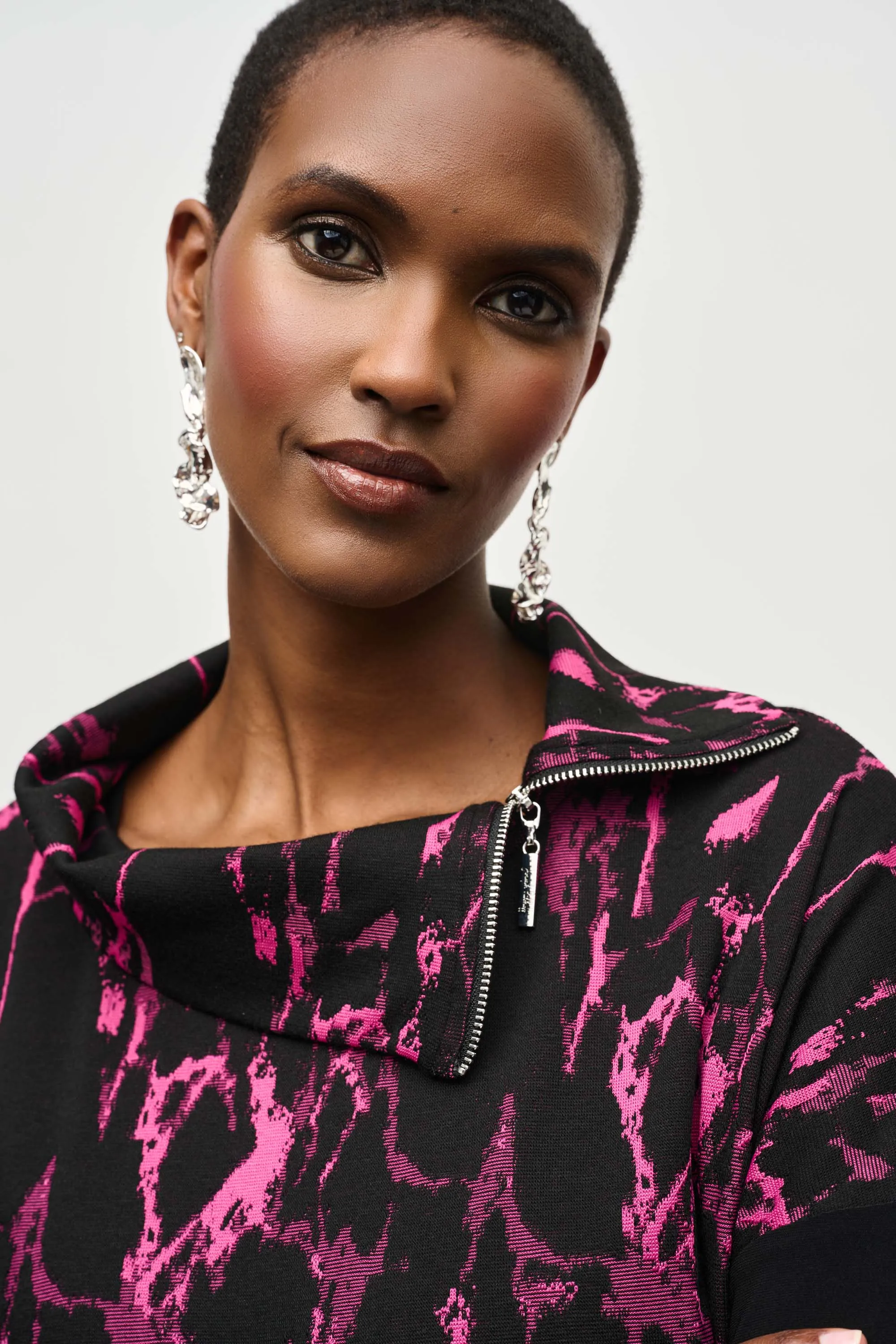 PRINT ZIP COWL TOP