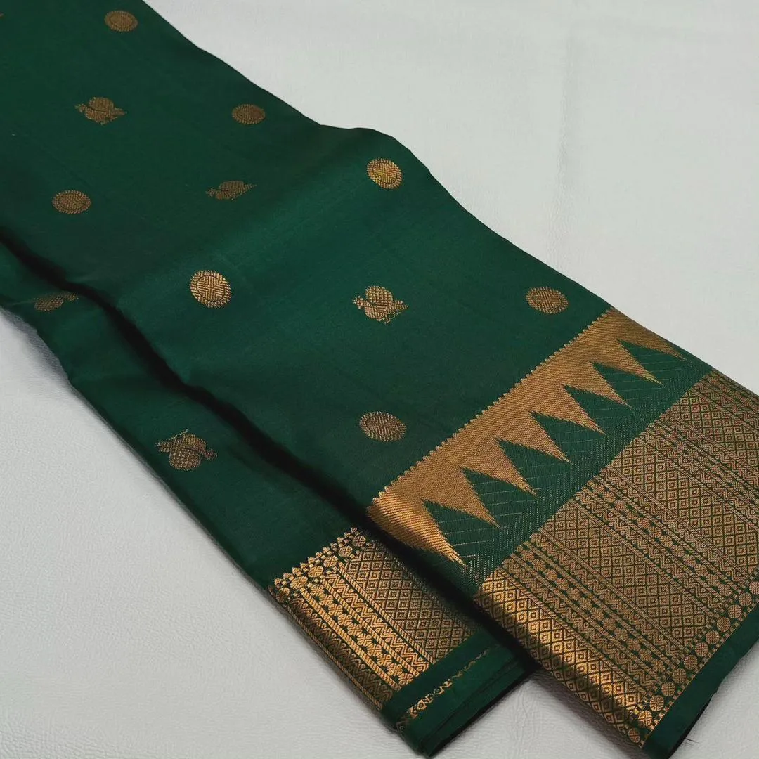Resplendent Dark Green Soft Silk Saree With Charismatic Blouse Piece
