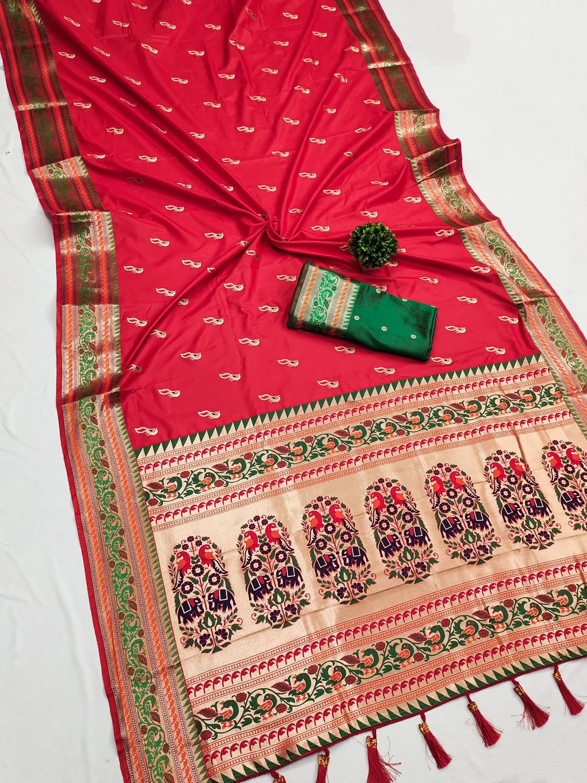 Super classy Red Paithani Silk Saree With Prodigal Blouse Piece