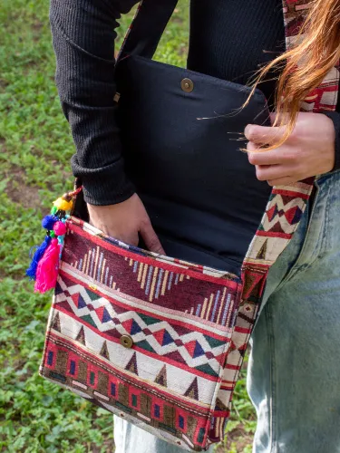 Tribal bag with bead
