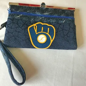 Wisconsin Brewers Woman Wallet, Wristlet, Purse - Wallet Deluxe, Barbz.net